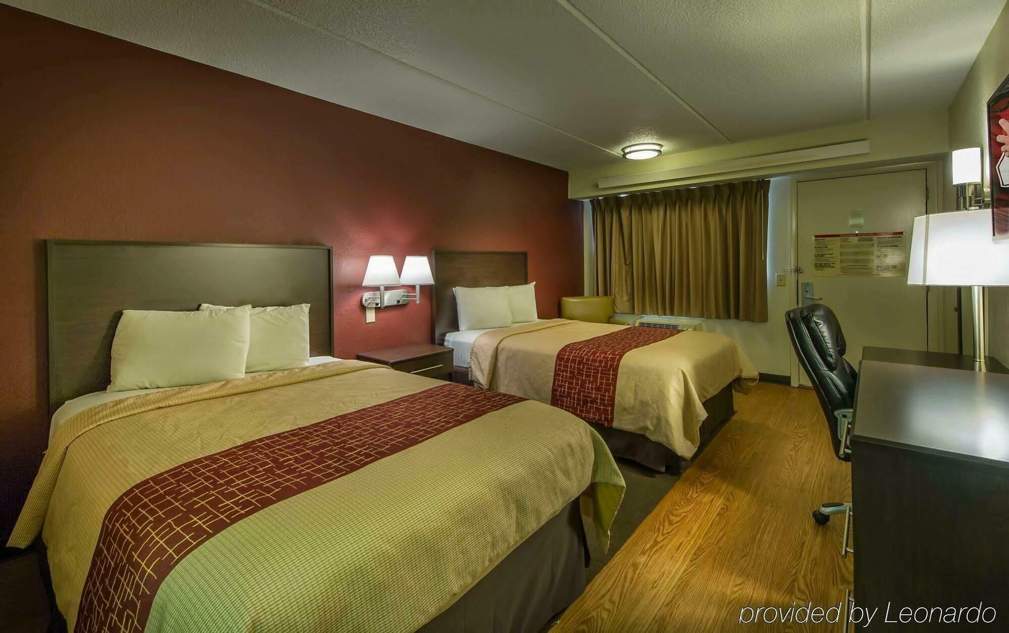 Red Roof Inn Atlanta - Кеннесо Экстерьер фото