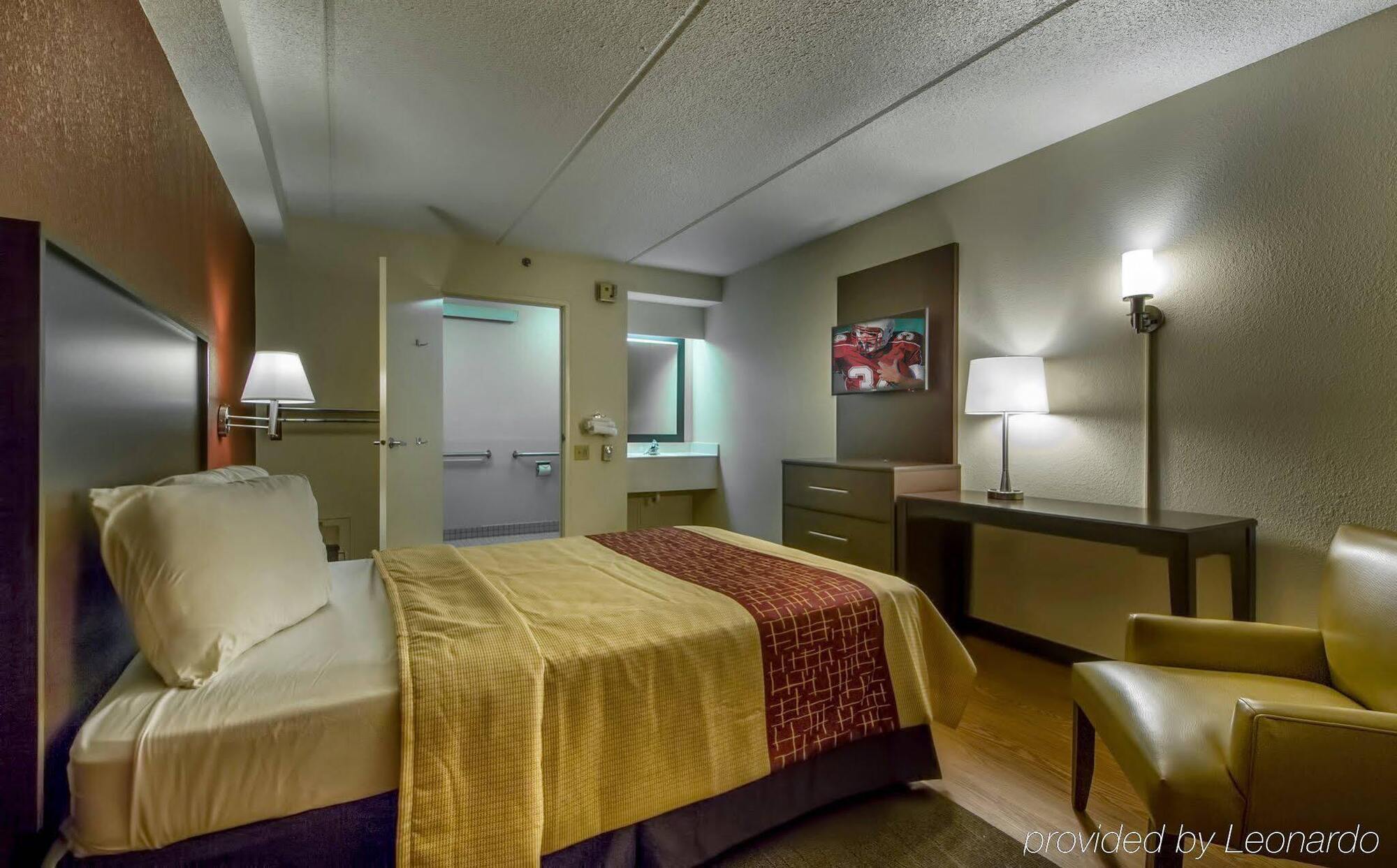 Red Roof Inn Atlanta - Кеннесо Экстерьер фото
